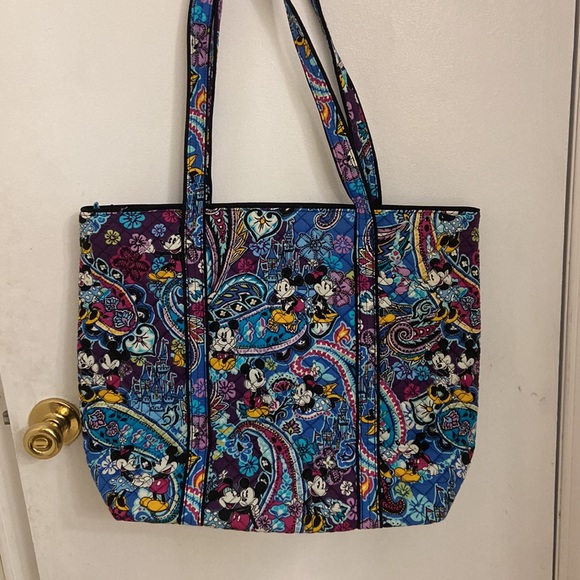 Vera Bradley Disney Mickeys Celebration XL Tote Bag -Rare Find~Sold Out~New Tag - Picture 6 of 6